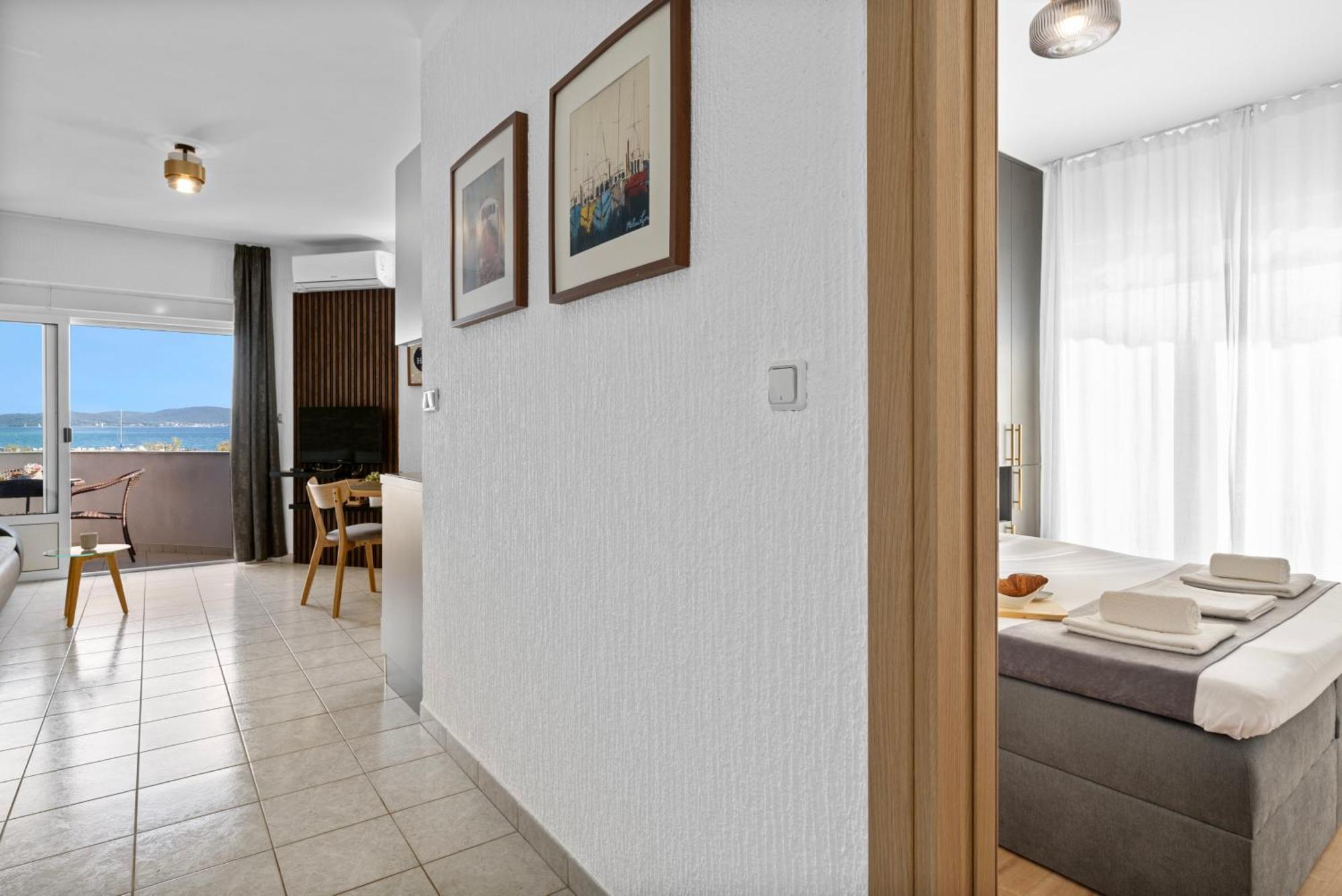 Aquarius Apartments - Beachside With Heated Pool 沃迪切 外观 照片