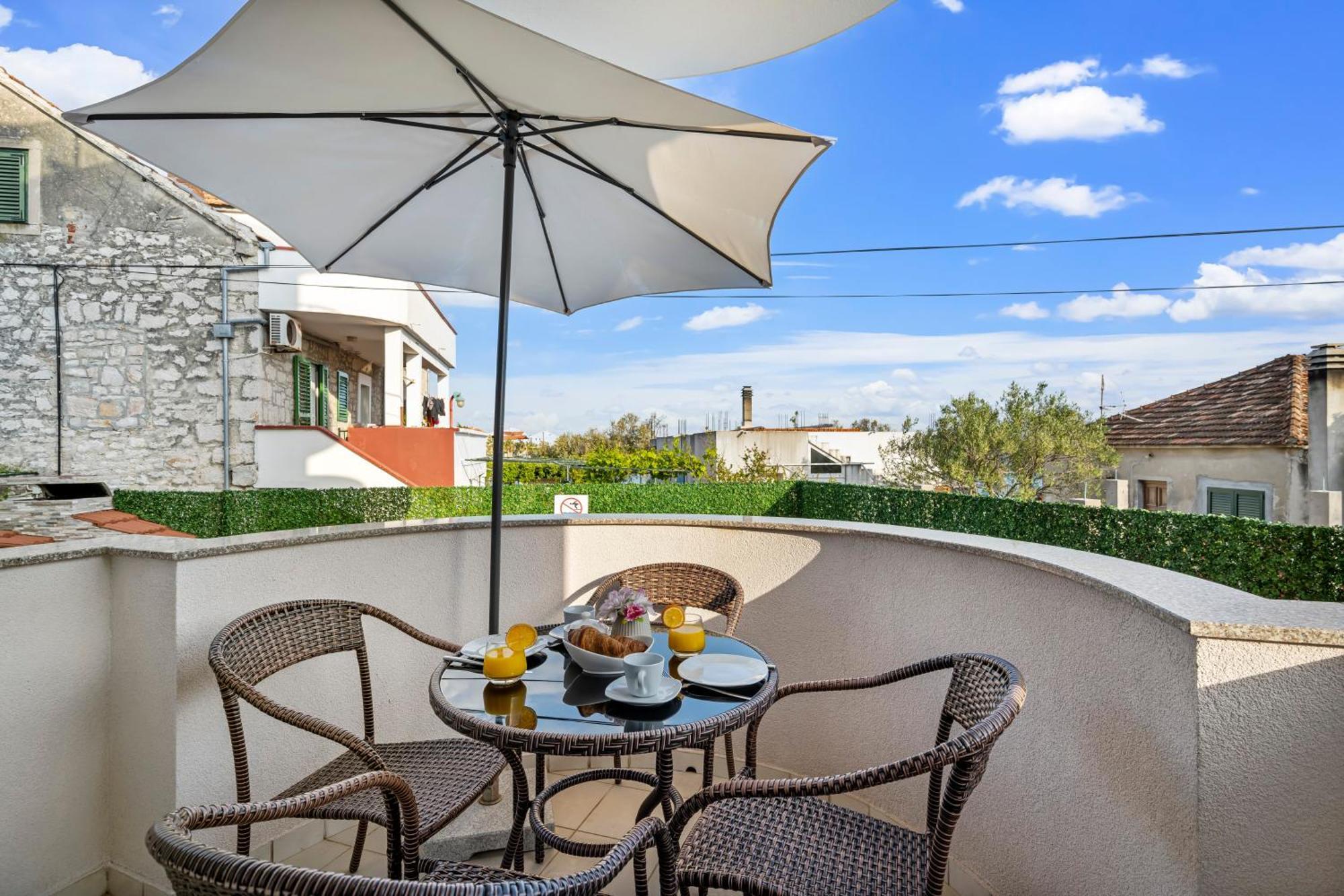 Aquarius Apartments - Beachside With Heated Pool 沃迪切 客房 照片