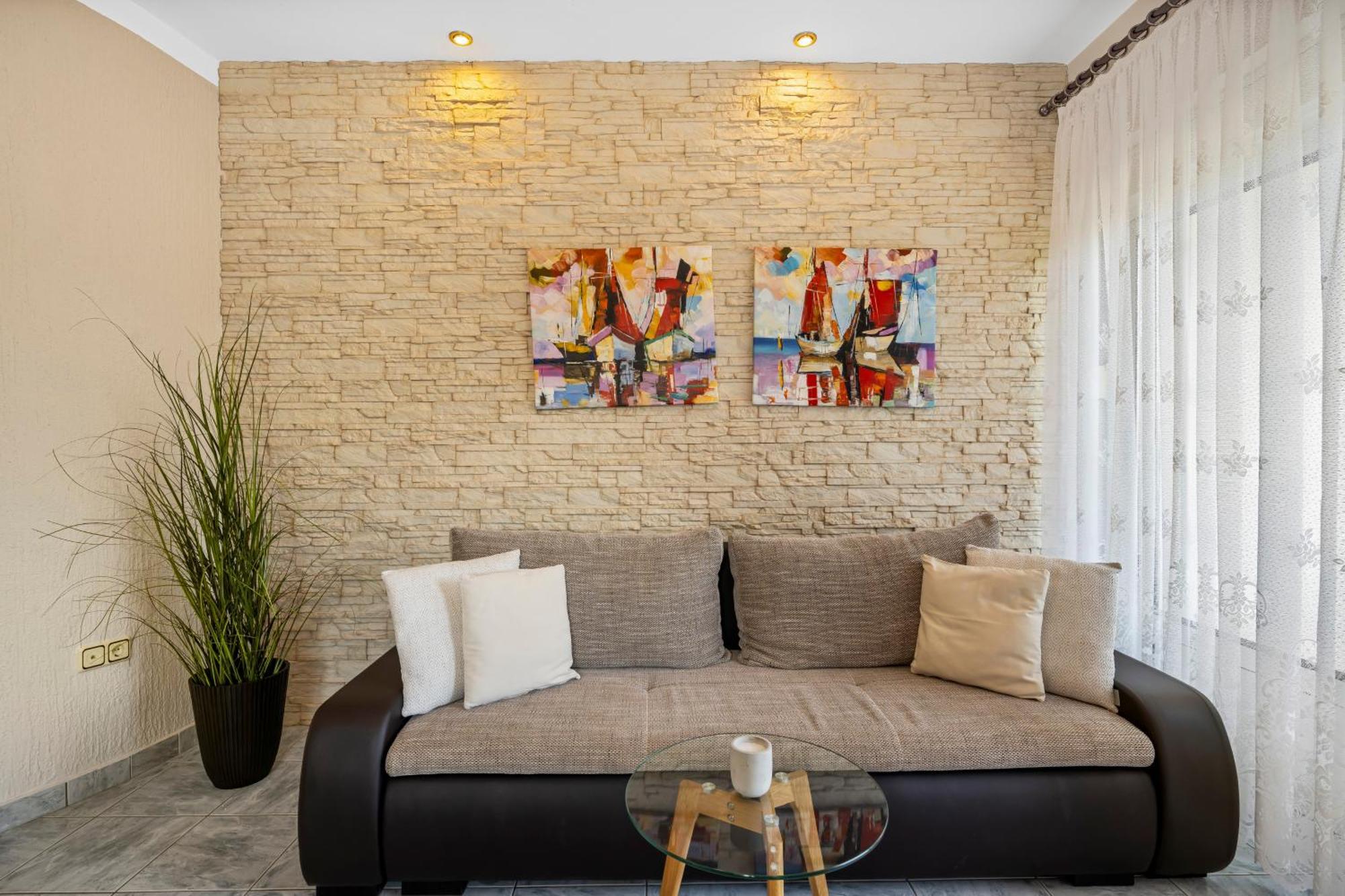 Aquarius Apartments - Beachside With Heated Pool 沃迪切 客房 照片