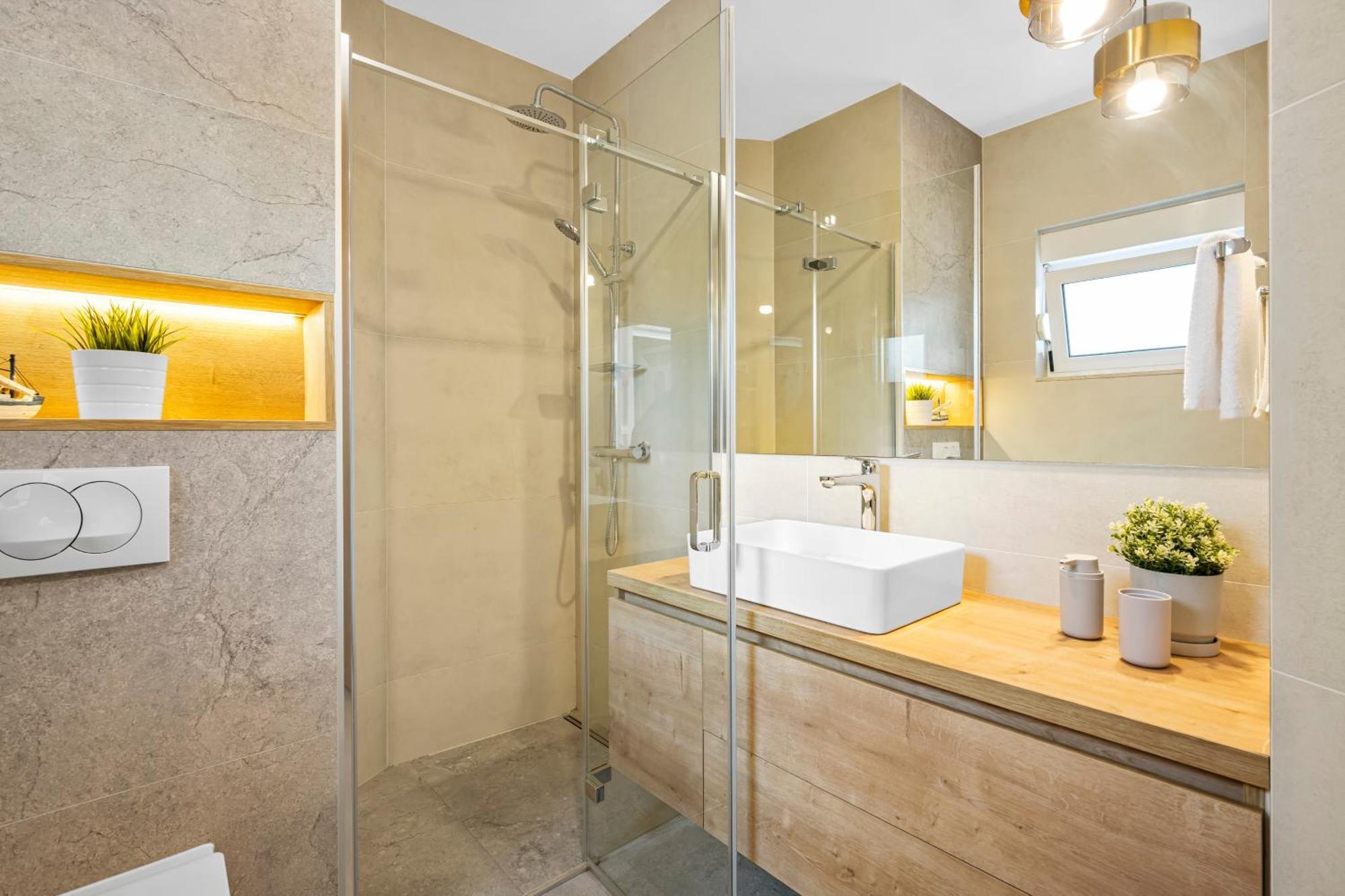 Aquarius Apartments - Beachside With Heated Pool 沃迪切 外观 照片