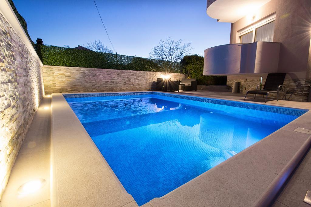 Aquarius Apartments - Beachside With Heated Pool 沃迪切 外观 照片